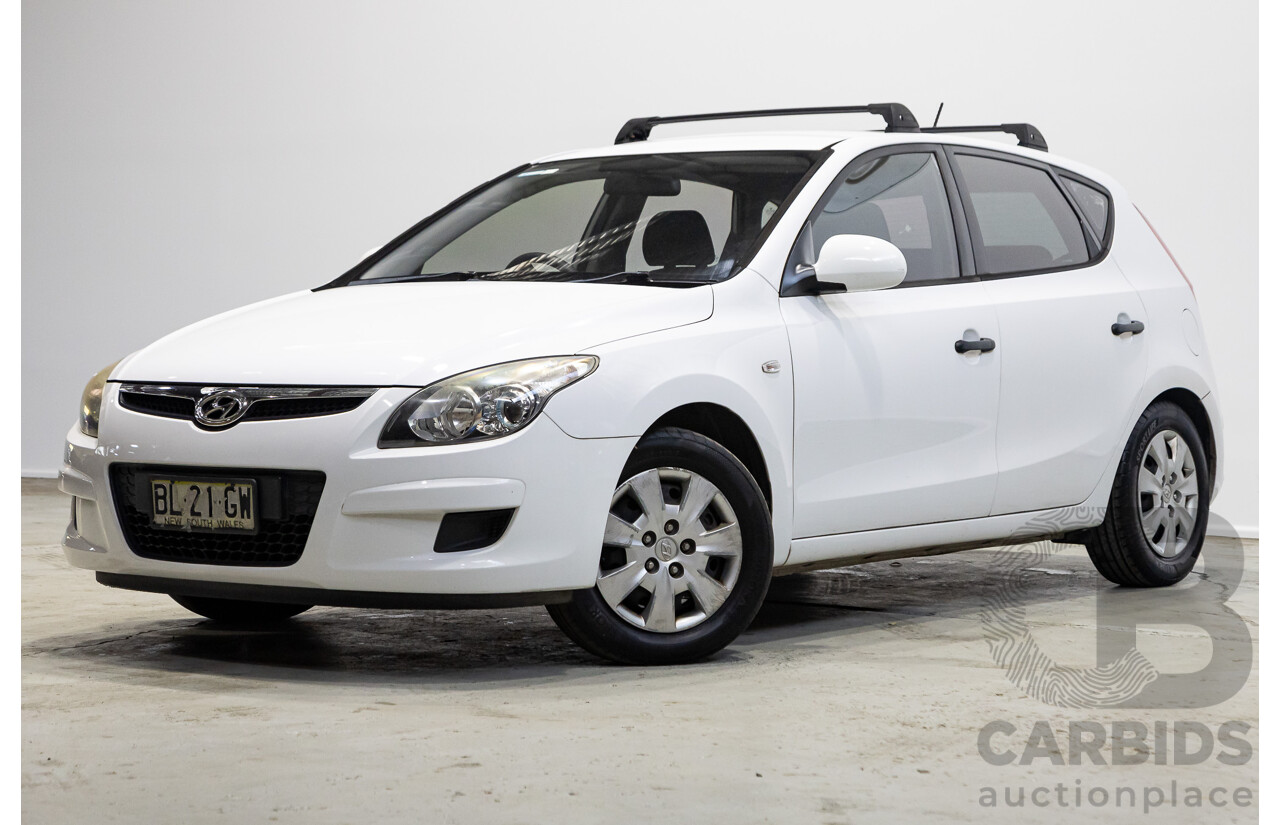 12/2010 Hyundai I30 SX FD MY11 5d Hatchback White 2.0L