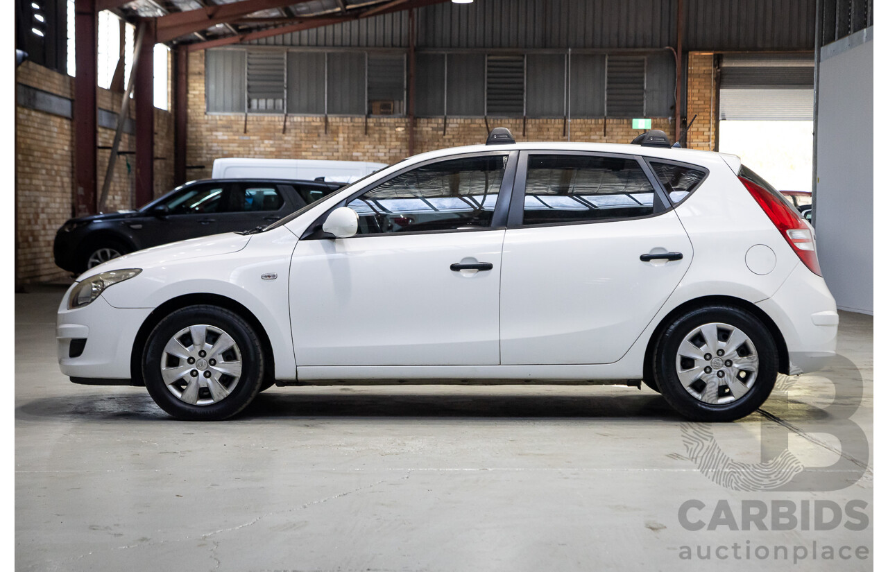 12/2010 Hyundai I30 SX FD MY11 5d Hatchback White 2.0L