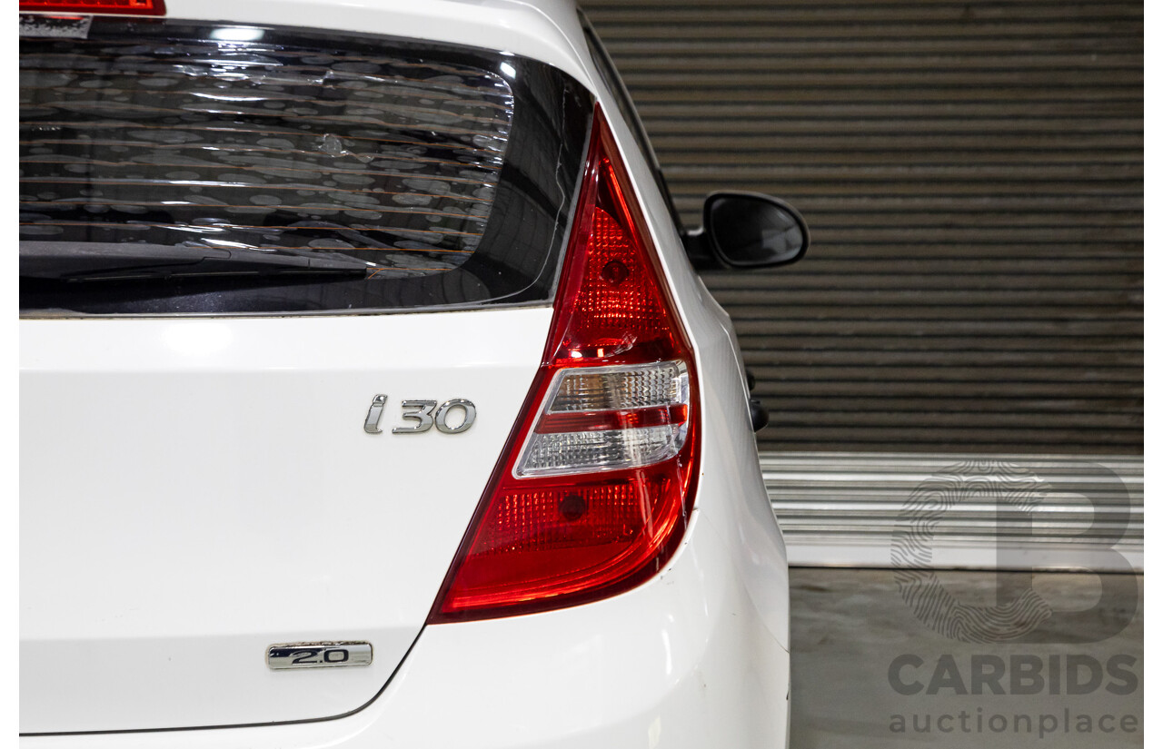12/2010 Hyundai I30 SX FD MY11 5d Hatchback White 2.0L