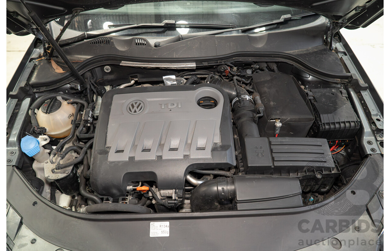 07/2013 Volkswagen Passat V6 FSI Highline (AWD) 3C MY13.5 4d Wagon Grey 3.6L