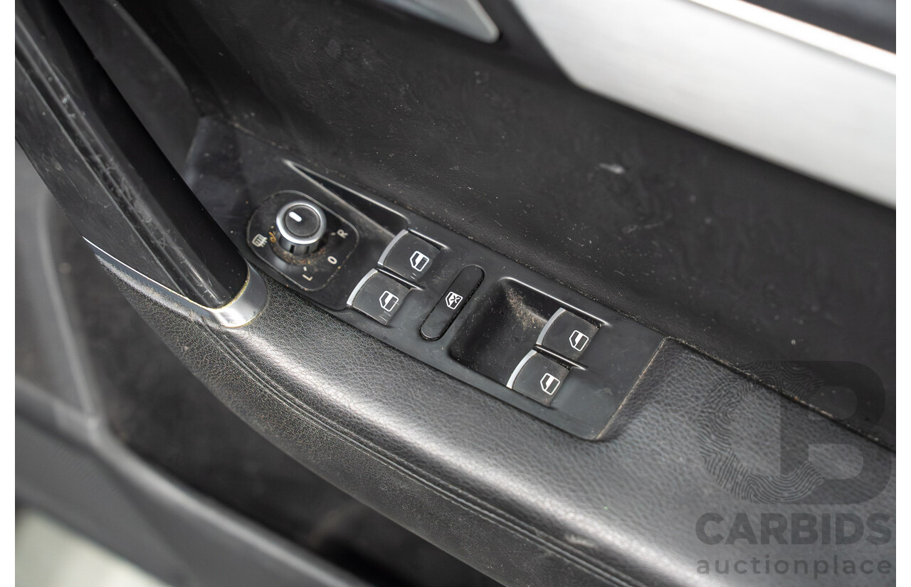 07/2013 Volkswagen Passat V6 FSI Highline (AWD) 3C MY13.5 4d Wagon Grey 3.6L