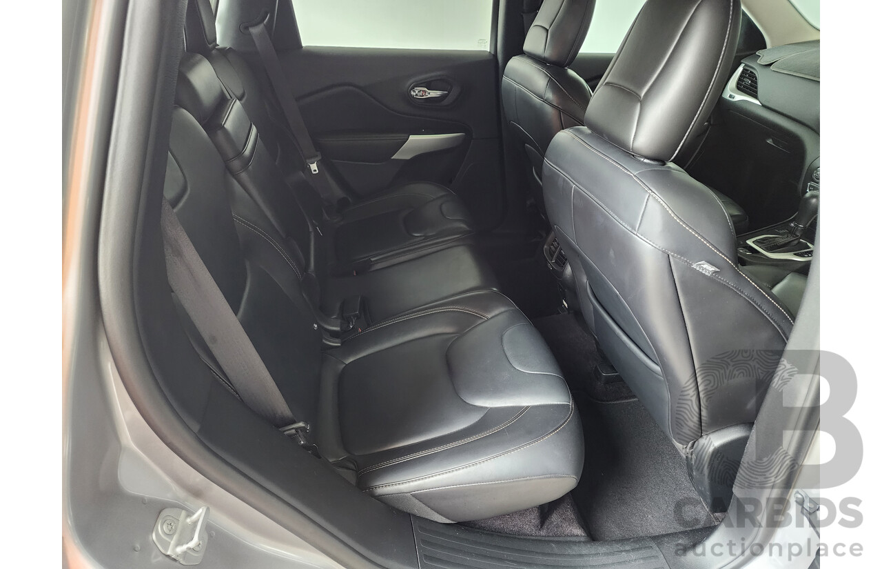 09/2017 Jeep Cherokee Limited (4x4) KL MY17 4d Wagon Silver 3.2L