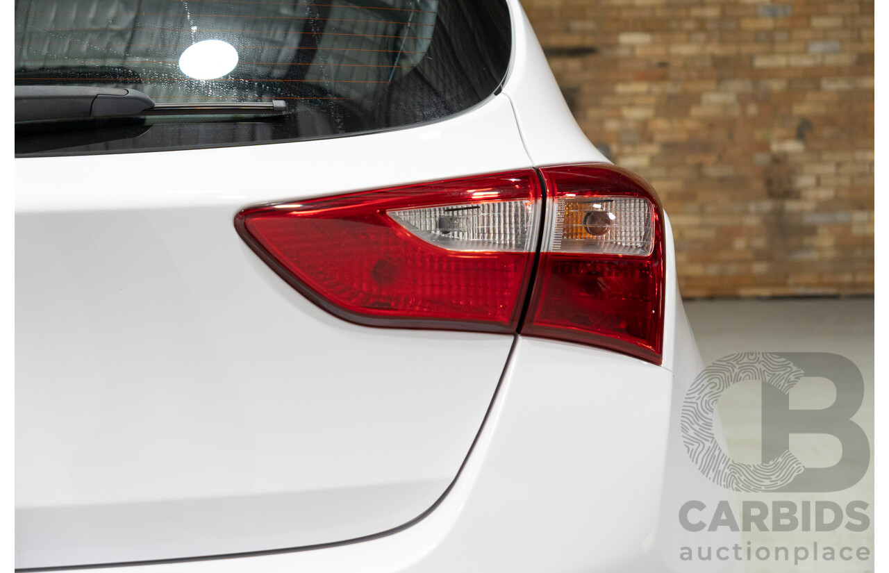 05/2015 Hyundai I30 ACTIVE X GD3 SERIES 2 5d Hatchback White 1.8L