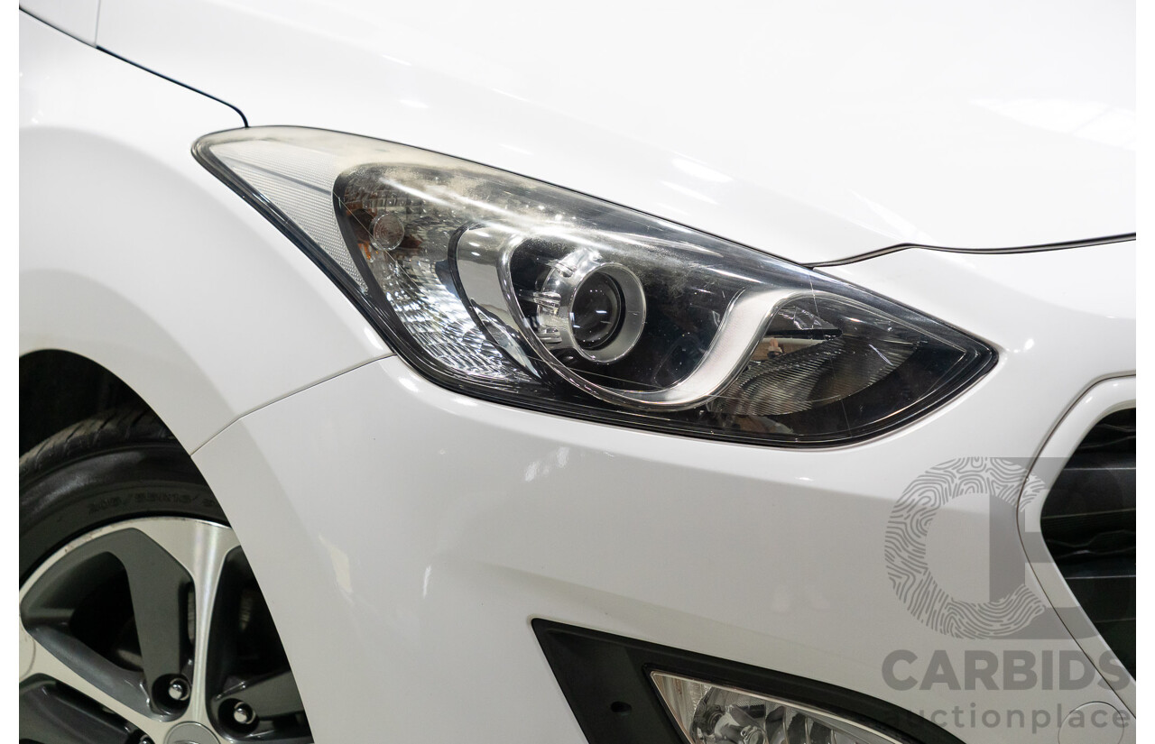 05/2015 Hyundai I30 ACTIVE X GD3 SERIES 2 5d Hatchback White 1.8L