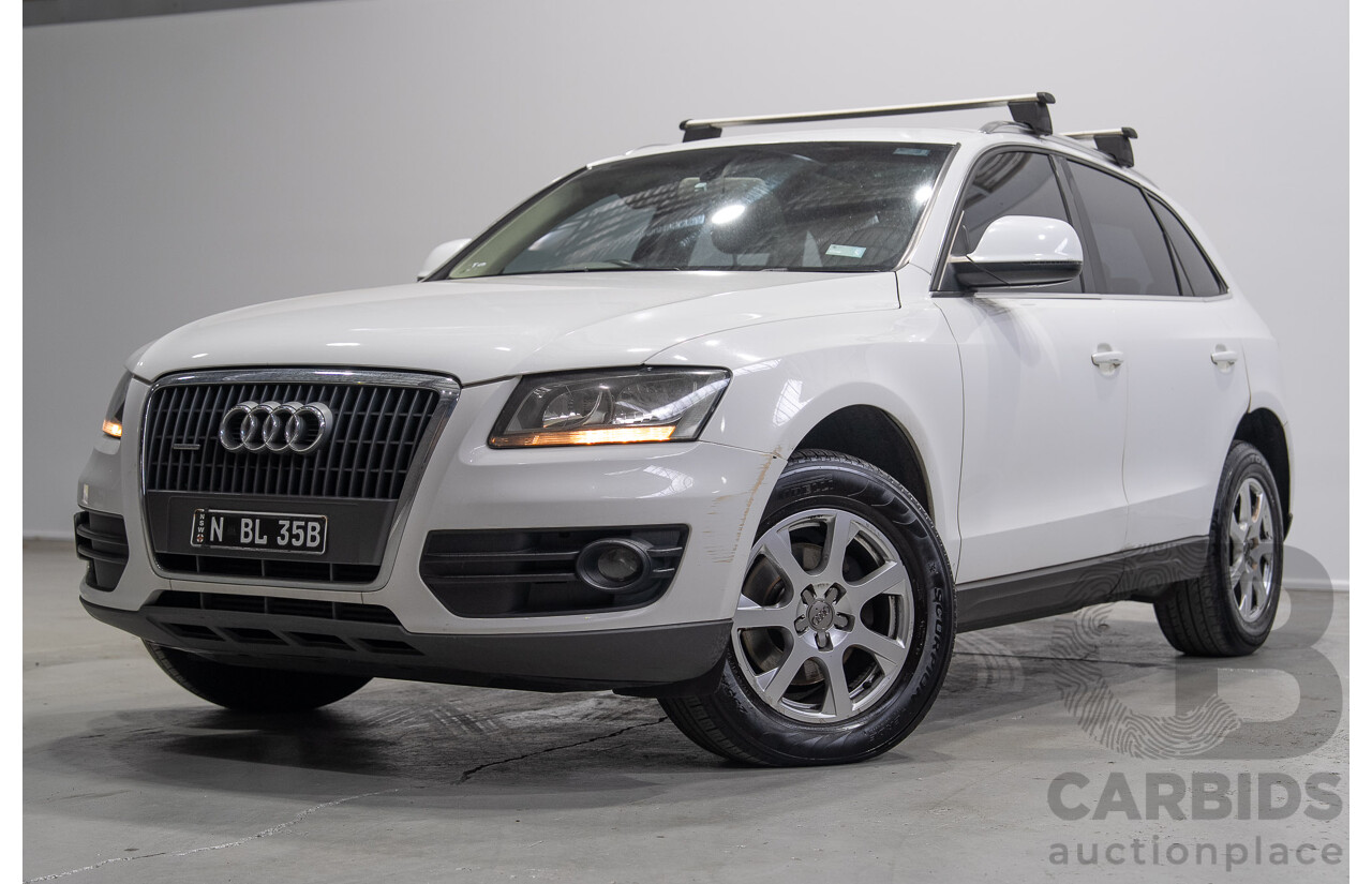 08/2010 Audi Q5 2.0 TFSI Quattro 8R MY11 4d Wagon White 2.0L