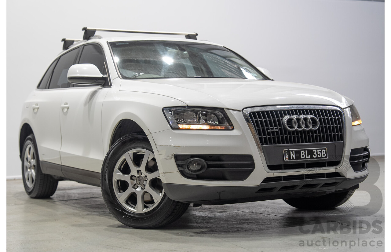 08/2010 Audi Q5 2.0 TFSI Quattro 8R MY11 4d Wagon White 2.0L