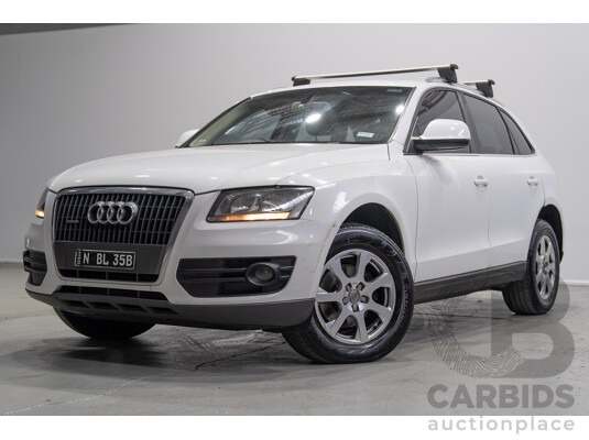 08/2010 Audi Q5 2.0 TFSI Quattro 8R MY11 4d Wagon White 2.0L