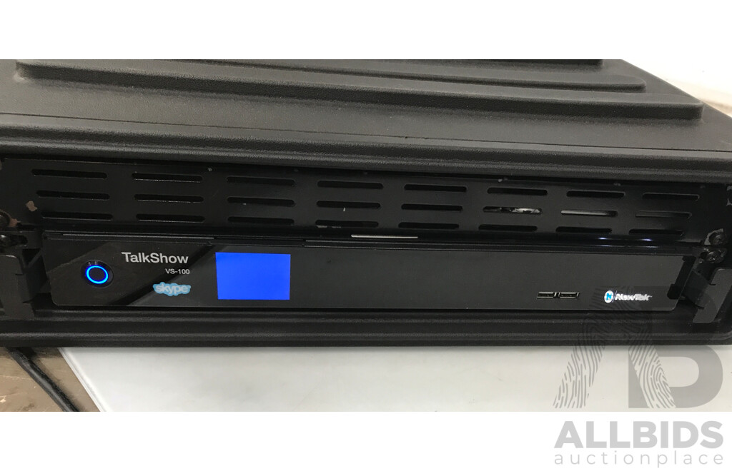 NewTek (VS-100) TalkShow Video Calling System with Carry Case