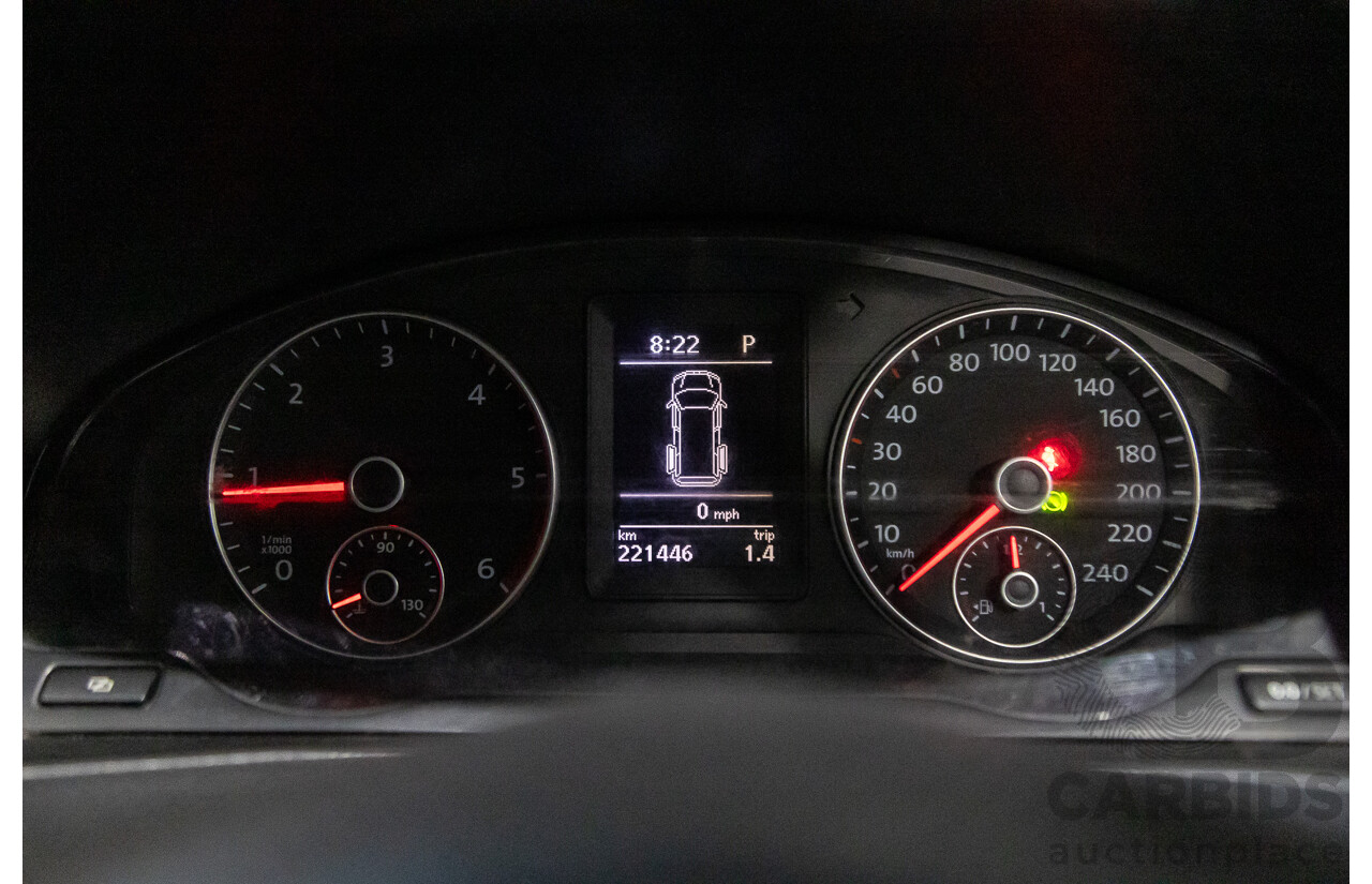 10/2011 Volkswagen Multivan 103 TDI Comfortline T5 MY10 4D Wagon Grey Turbo Diesel 2.0L - 7 Seater
