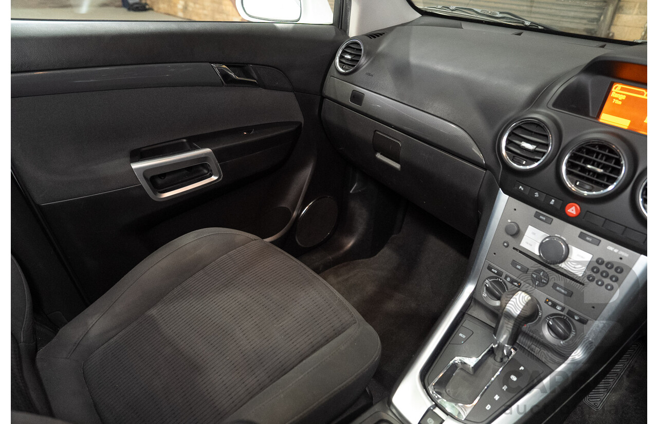 12/2012 Holden Captiva 5 CG MY12 4d Wagon White 2.4L