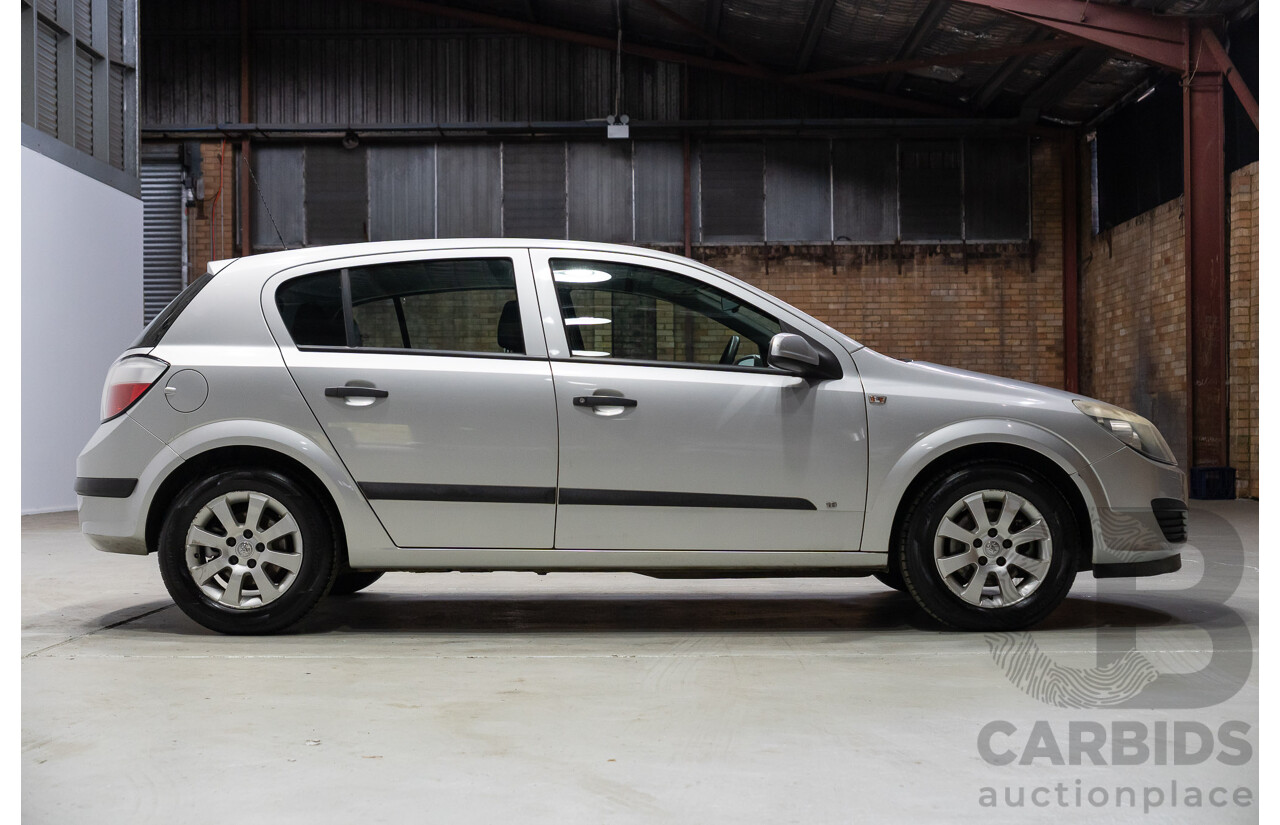 06/2005 Holden Astra CD AH 5D Hatchback Silver 1.8L