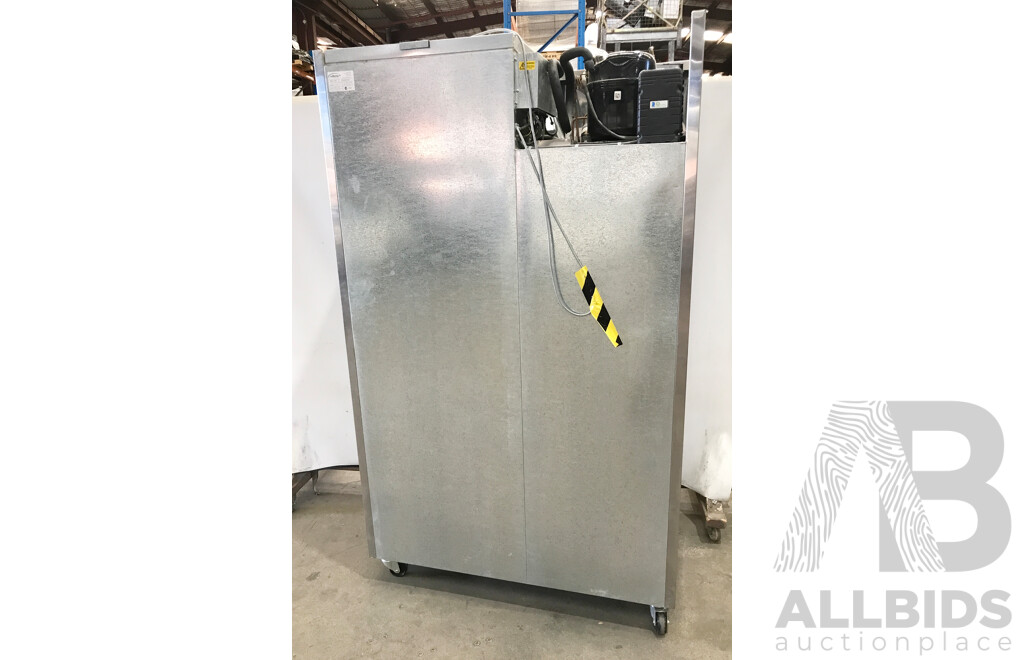 Williams Pearl Star Two Glass Door Upright Fridge