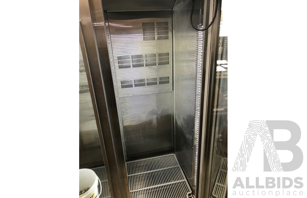 Williams Pearl Star Two Glass Door Upright Fridge
