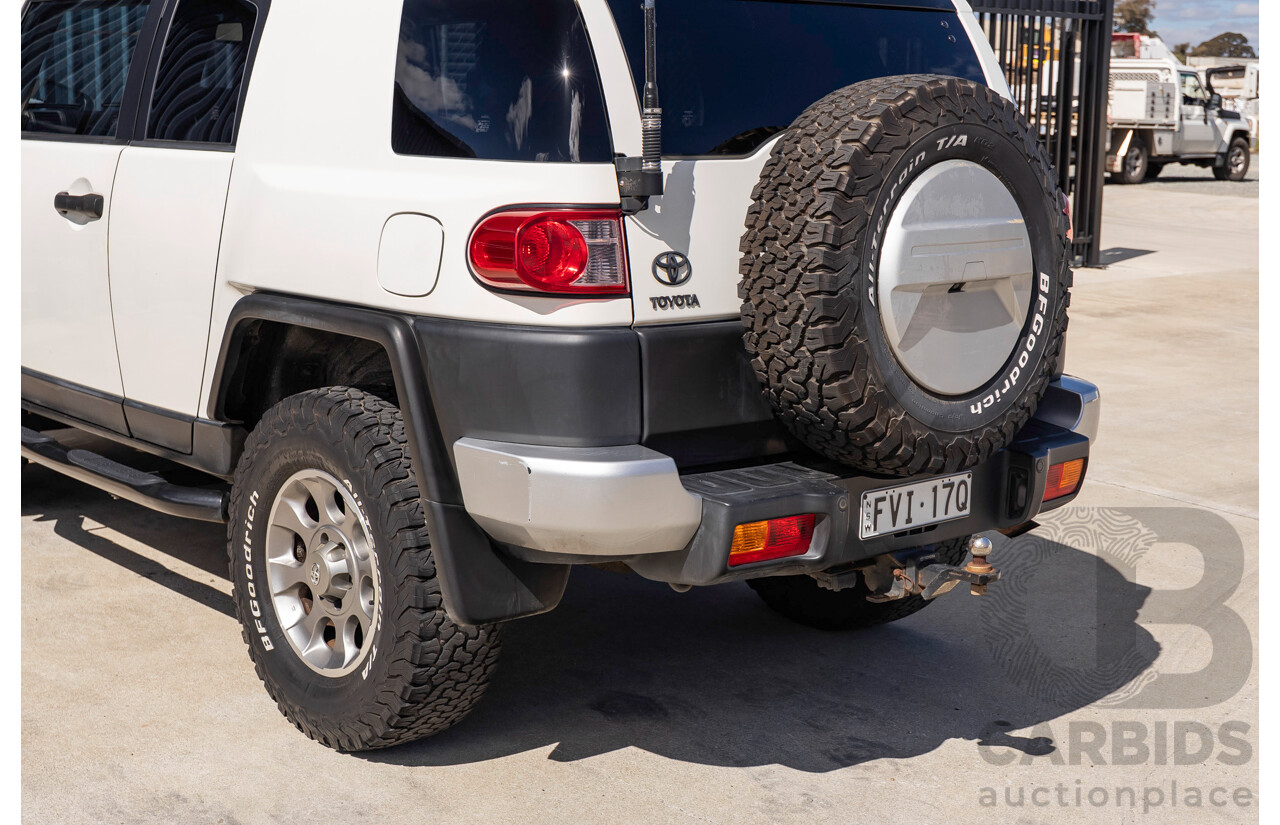 05/2012 Toyota FJ Cruiser (4x4) GSJ15R 4D Wagon Iceberg White 4.0L