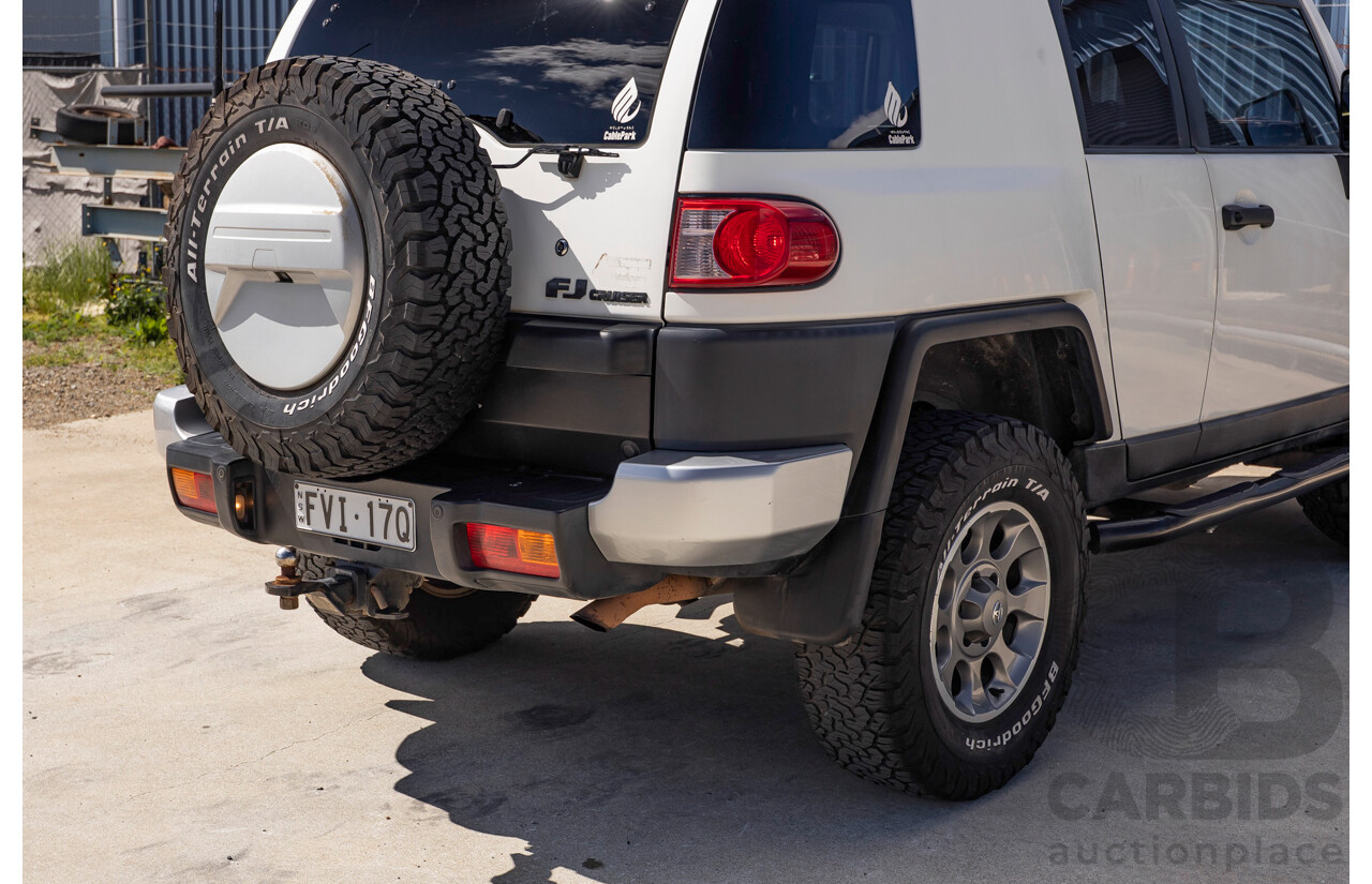 05/2012 Toyota FJ Cruiser (4x4) GSJ15R 4D Wagon Iceberg White 4.0L