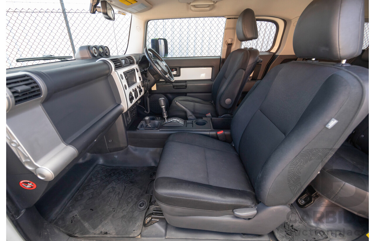 05/2012 Toyota FJ Cruiser (4x4) GSJ15R 4D Wagon Iceberg White 4.0L