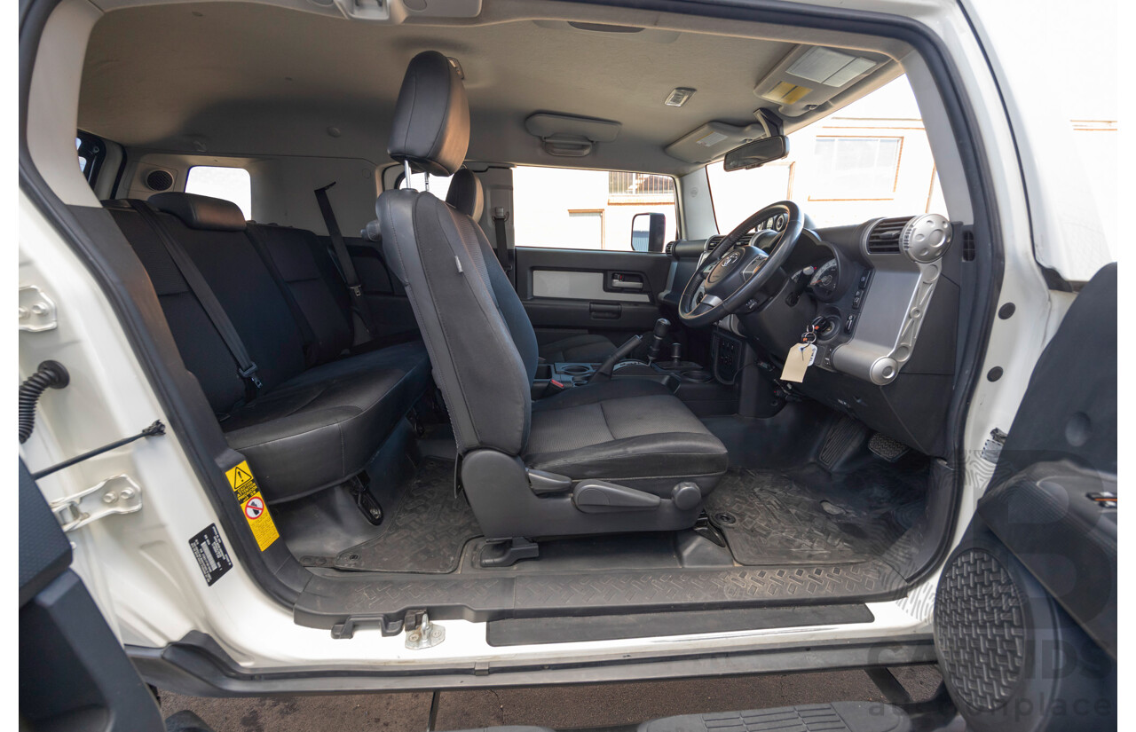 05/2012 Toyota FJ Cruiser (4x4) GSJ15R 4D Wagon Iceberg White 4.0L