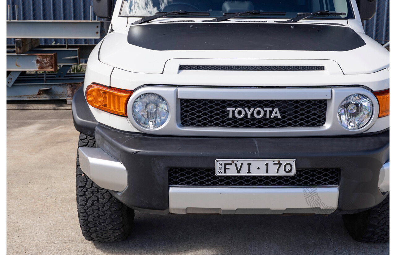 05/2012 Toyota FJ Cruiser (4x4) GSJ15R 4D Wagon Iceberg White 4.0L
