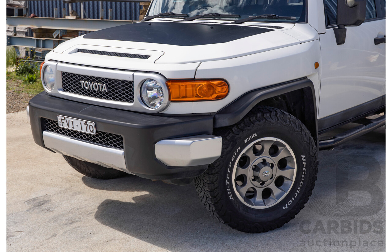 05/2012 Toyota FJ Cruiser (4x4) GSJ15R 4D Wagon Iceberg White 4.0L