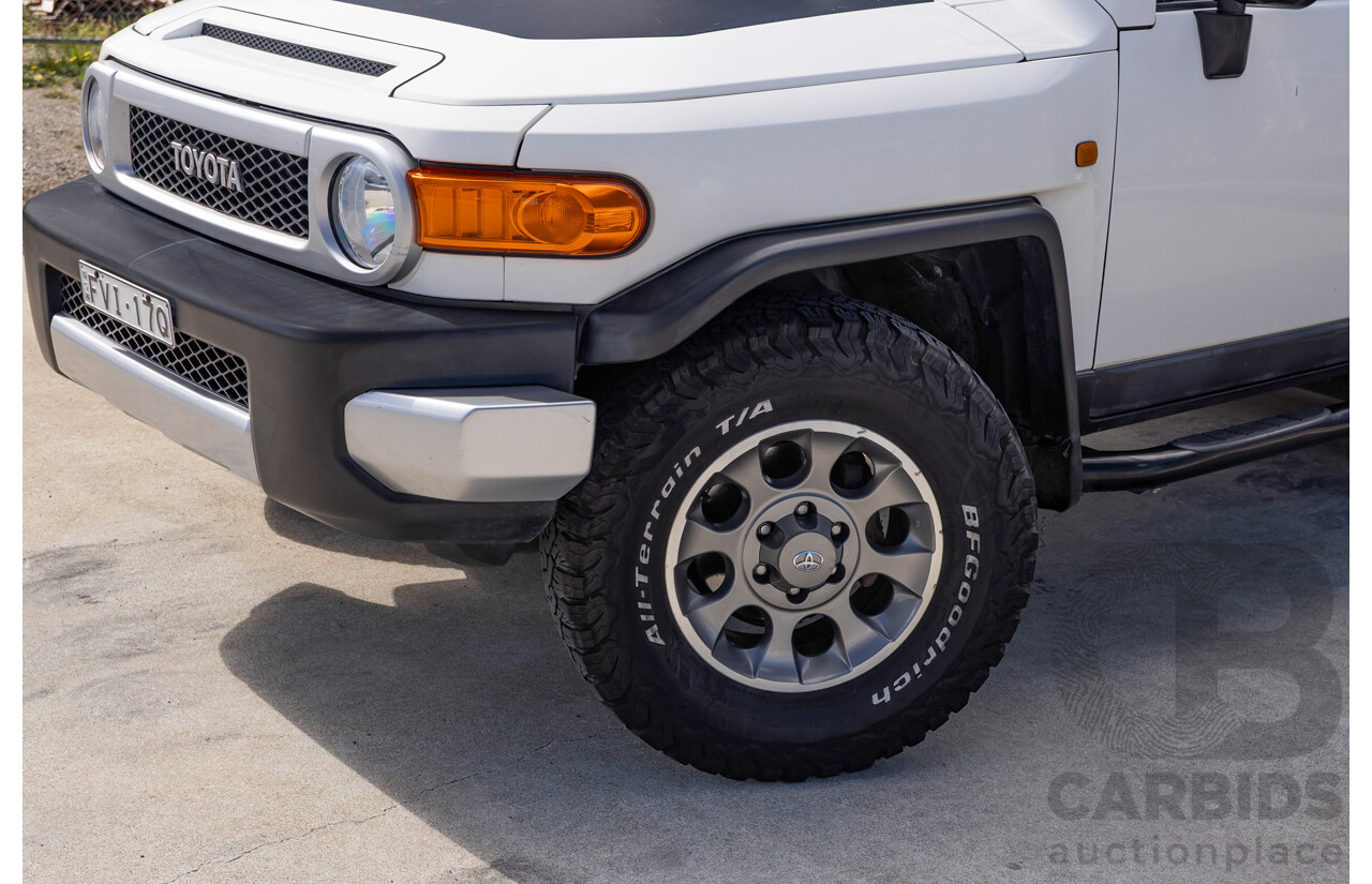 05/2012 Toyota FJ Cruiser (4x4) GSJ15R 4D Wagon Iceberg White 4.0L