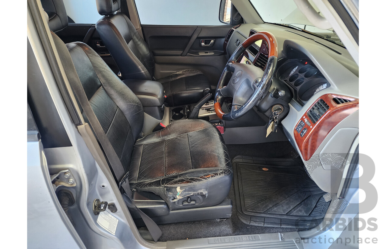 07/2004 Mitsubishi Pajero Exceed LWB (4x4) NP 4d Wagon Silver 3.8L