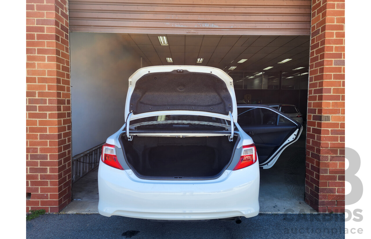 08/2013 Toyota Camry Altise ASV50R 4d Sedan White 2.5L