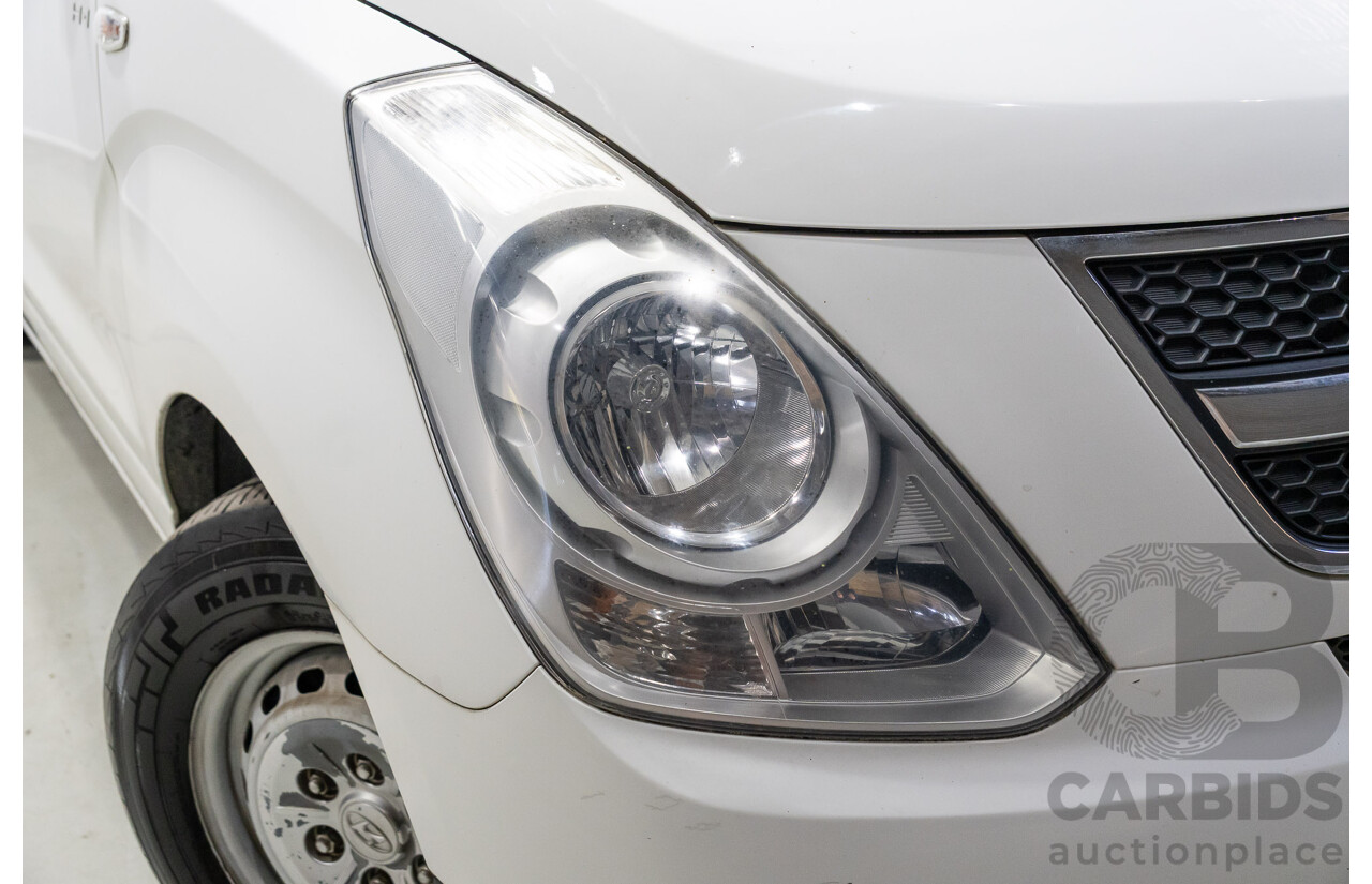 07/2010 Hyundai Iload (RWD) TQ 4D Van White 2.5L
