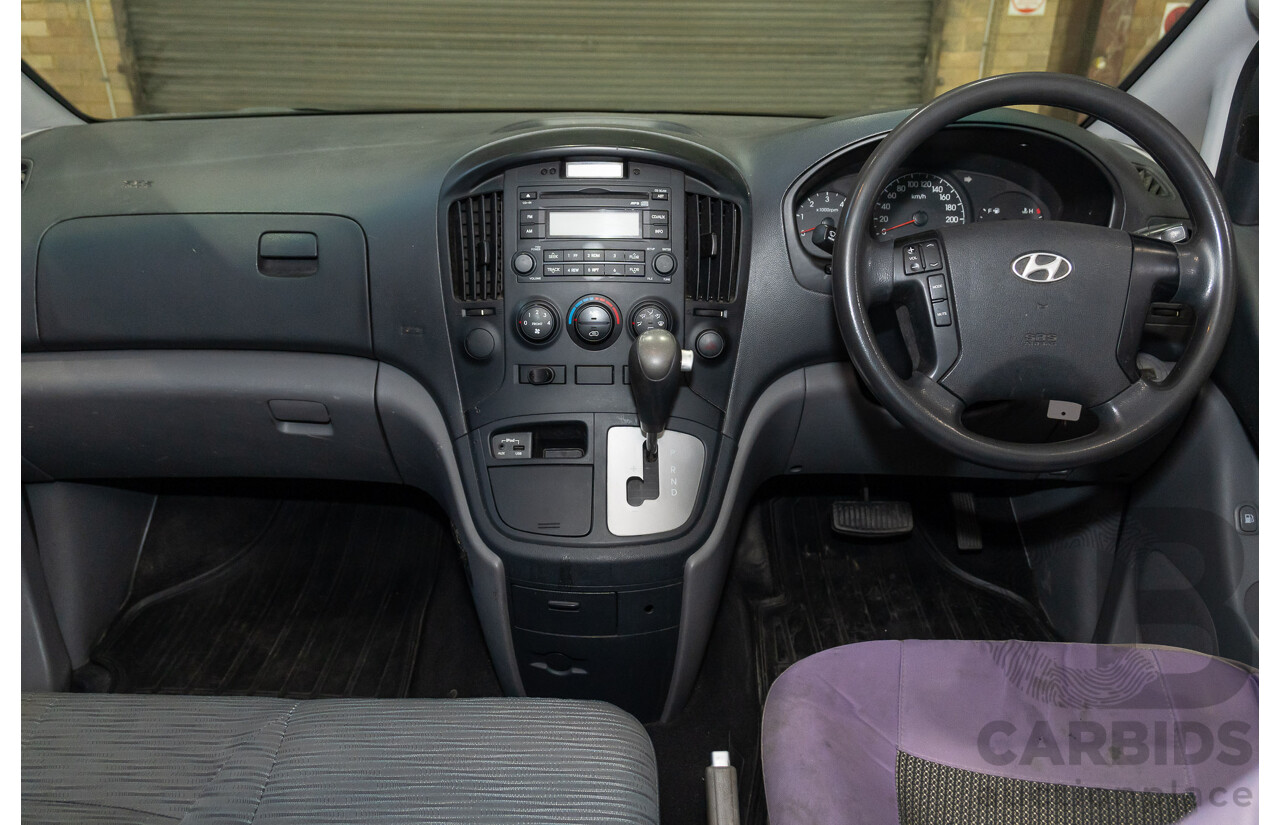 07/2010 Hyundai Iload (RWD) TQ 4D Van White 2.5L