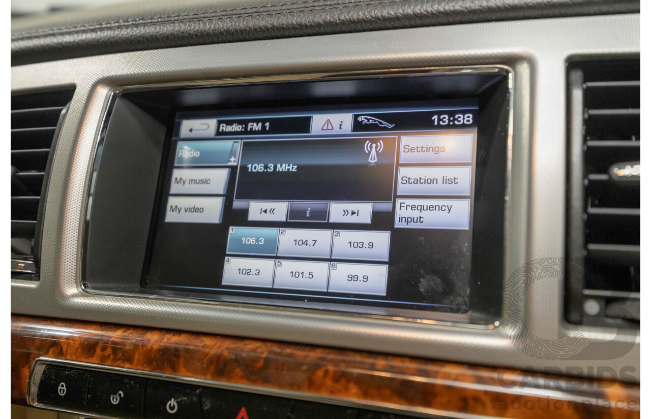 2013 Jaguar XF 2.0 Luxury MY13 4d Sedan Cashmere Gold Turbo 2.0L