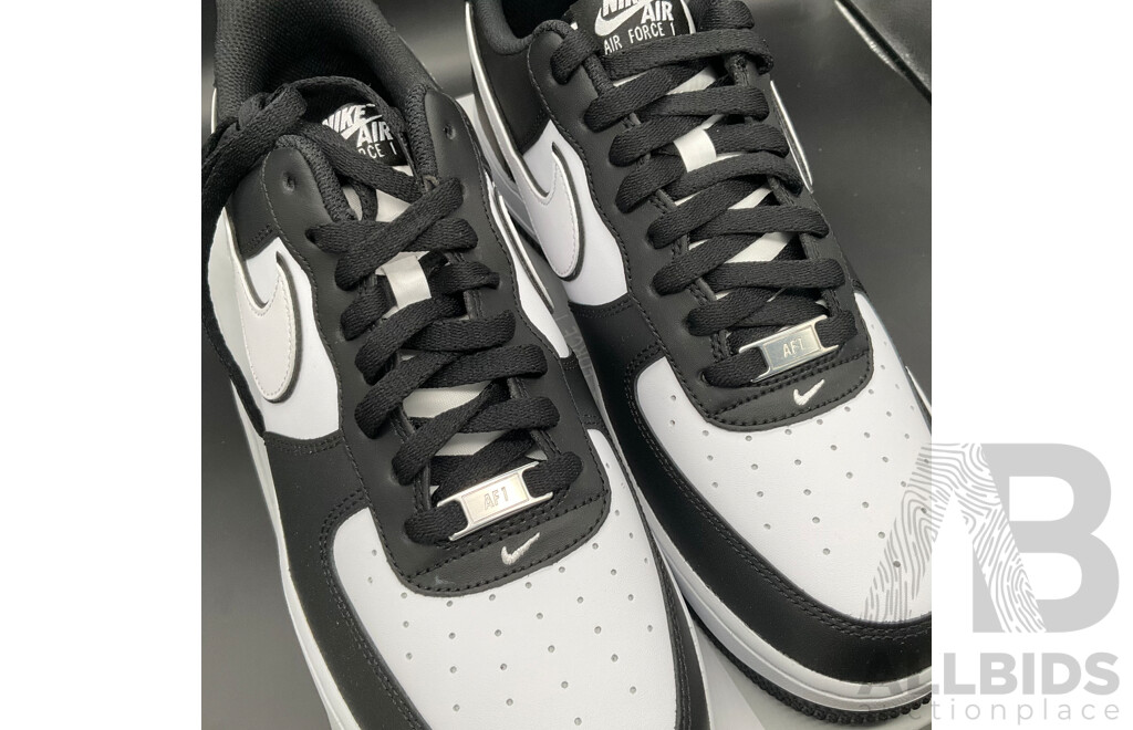 NIKE Air Force 1 '07 