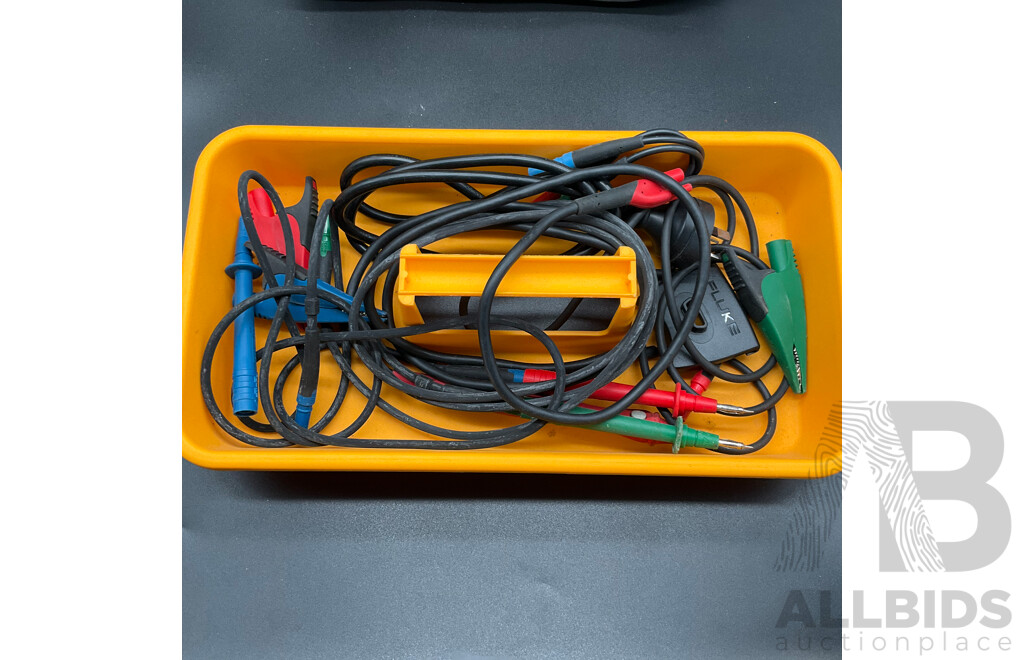 FLUKE Multifunction Installation Tester (1653B) & Test Leads Also Included with Yellow Hard Carrying Case