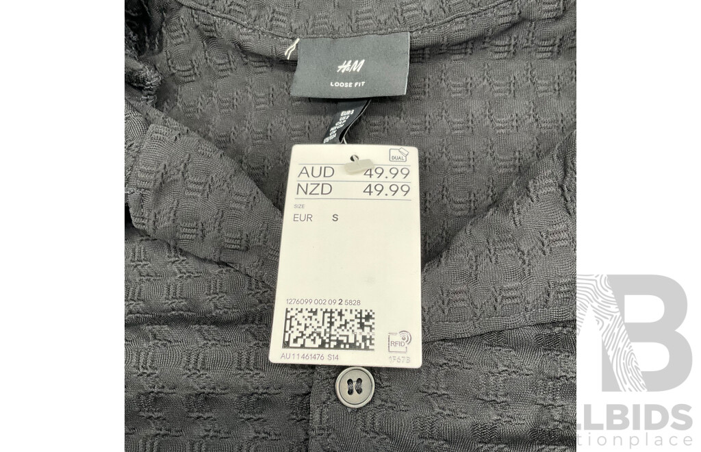 H&M Clothing (Mens Black Loose-fit Resort Shirt, Black Loose-fit Hooded Jacket & Loose Fit-zip-Through Hoodie Black/avenue Edition, Art. No. 1289806001) - LOT of 3