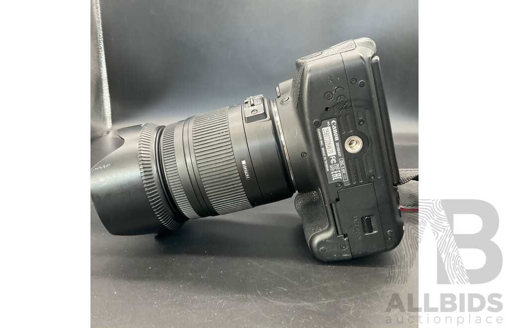 CANON EOS 700D DSLR Camera