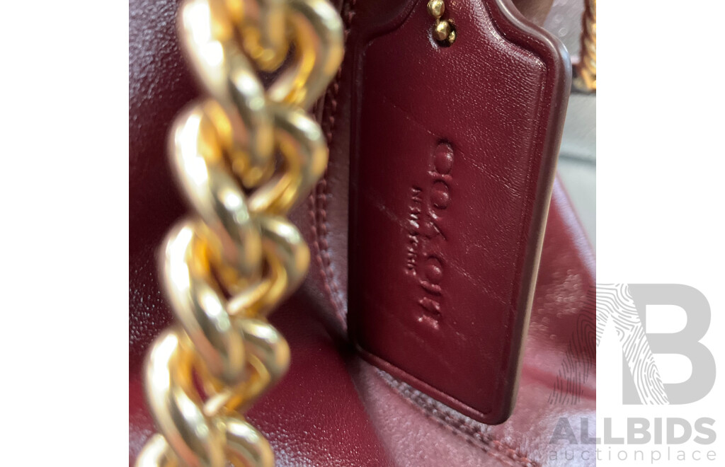 Evelyn Shoulder Bag Branded COACH