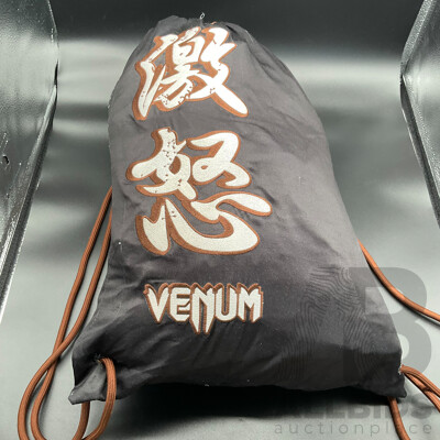 VENUM BJJ GI ABSOLUTE GORILLA, 2x VENUM Pants & VENUM Carry Bag - LOT of 4