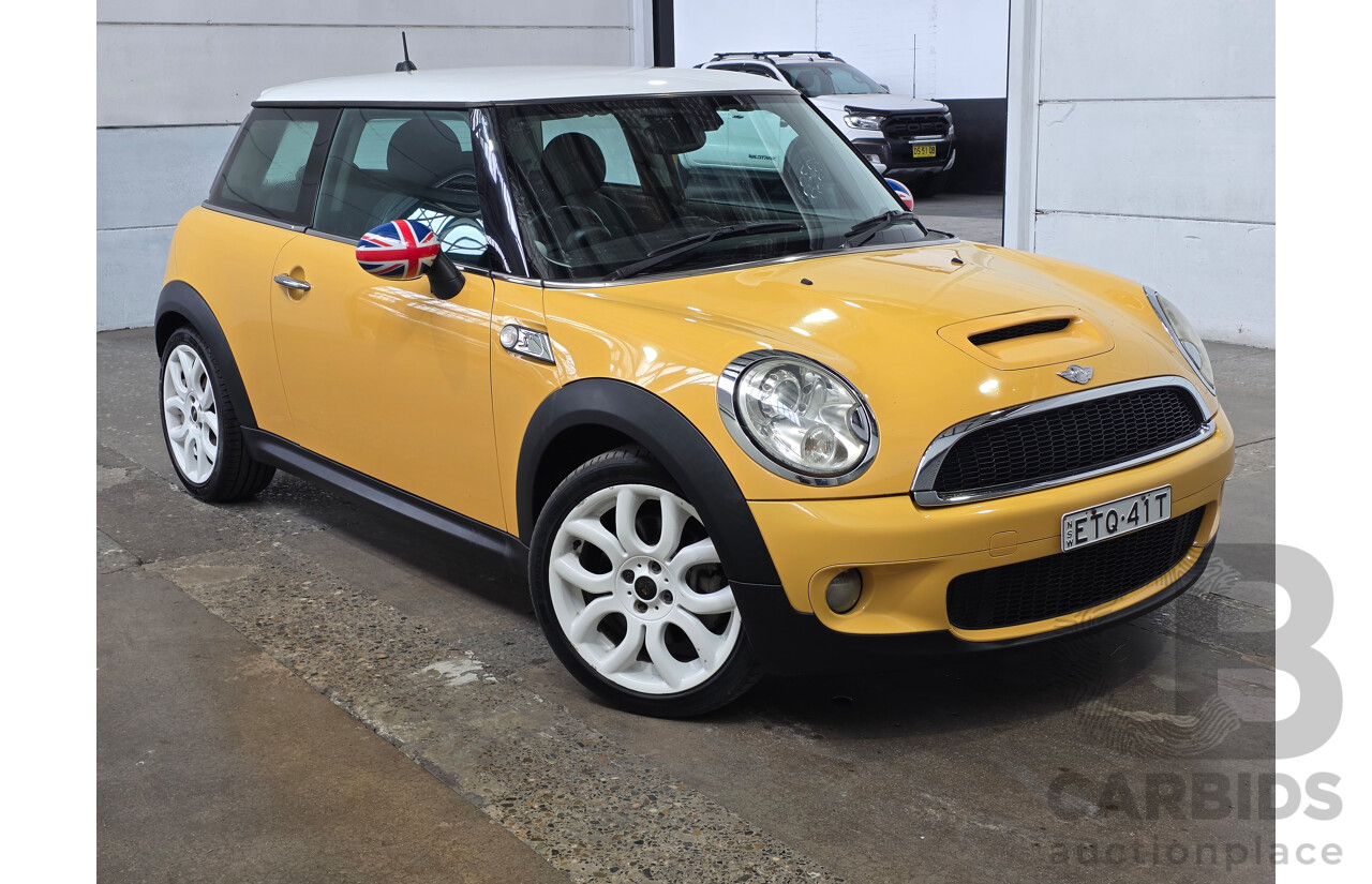 01/2008 Mini Cooper S R56 2d Hatchback Mellow Yellow 1.6L