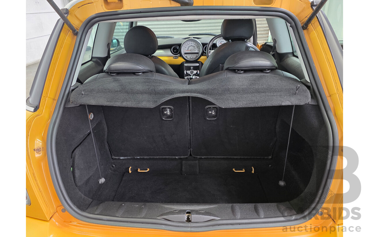 01/2008 Mini Cooper S R56 2d Hatchback Mellow Yellow 1.6L