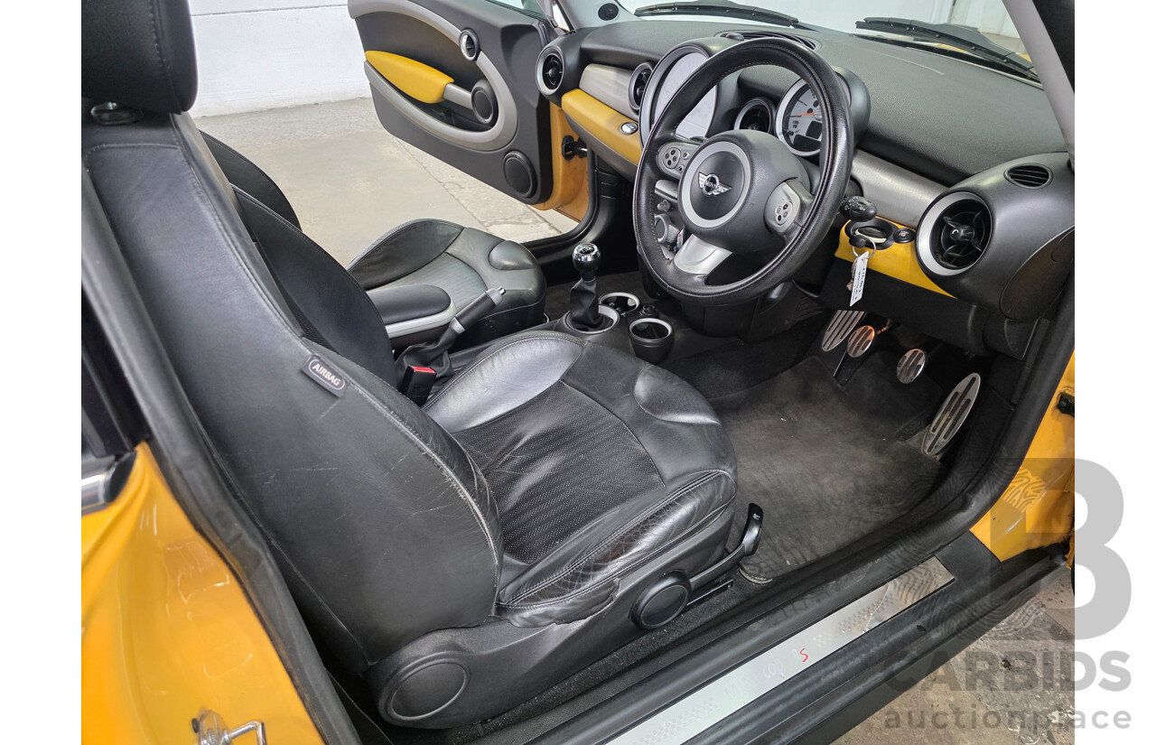 01/2008 Mini Cooper S R56 2d Hatchback Mellow Yellow 1.6L