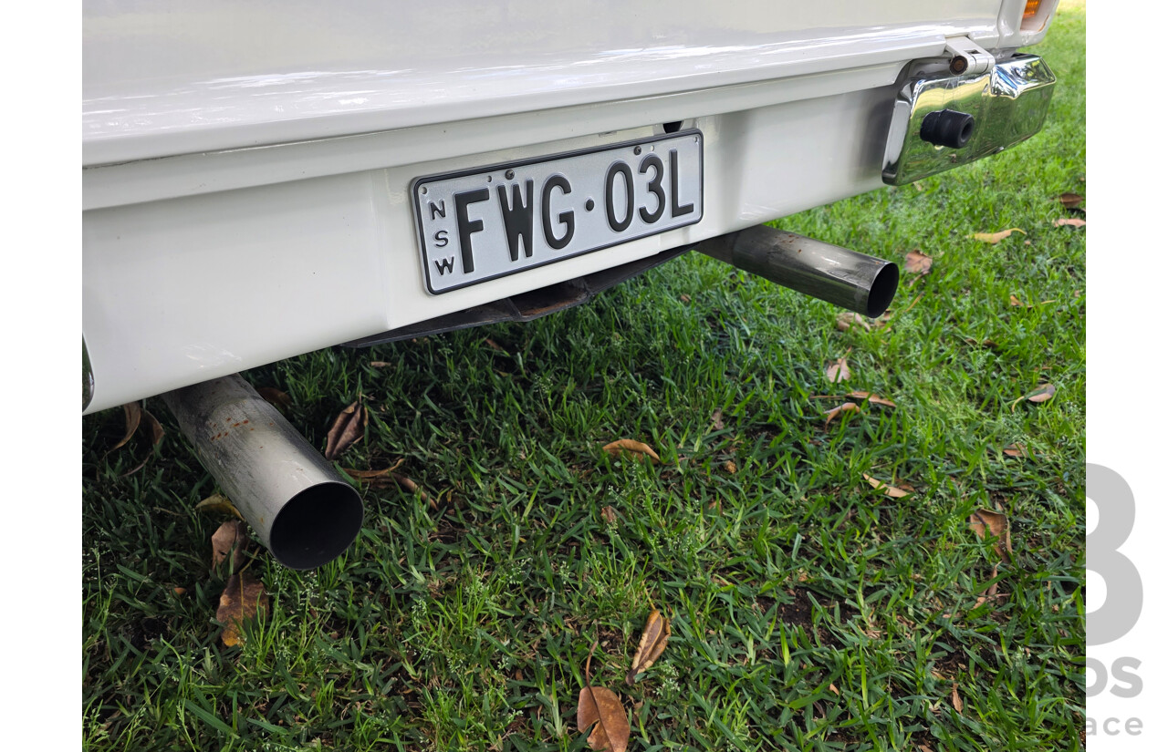 8/1981 Holden WB 2d Utility White V8 4.2L