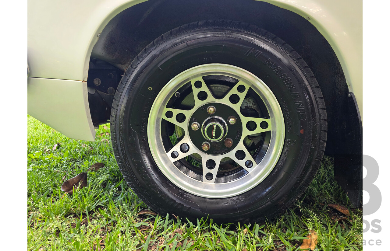 8/1981 Holden WB 2d Utility White V8 4.2L