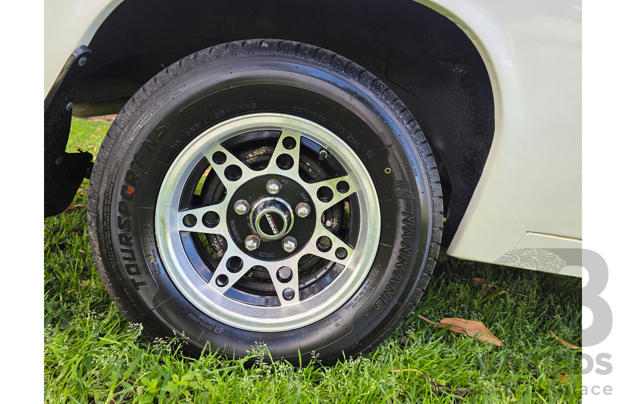 8/1981 Holden WB 2d Utility White V8 4.2L