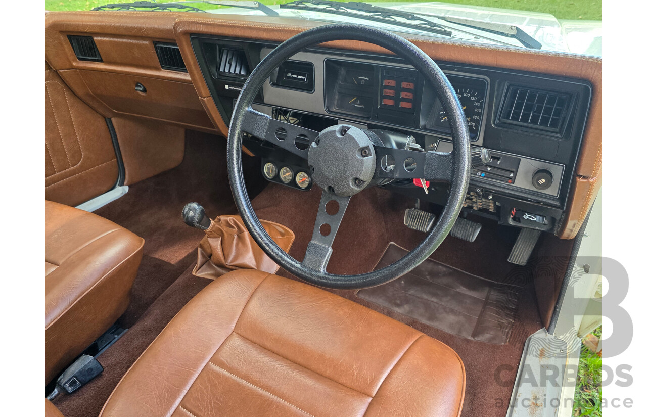 8/1981 Holden WB 2d Utility White V8 4.2L