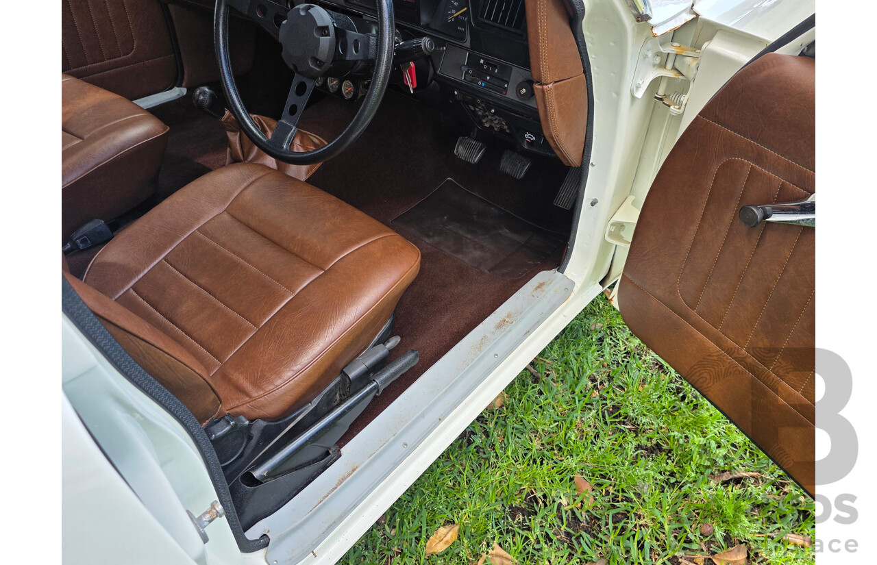 8/1981 Holden WB 2d Utility White V8 4.2L