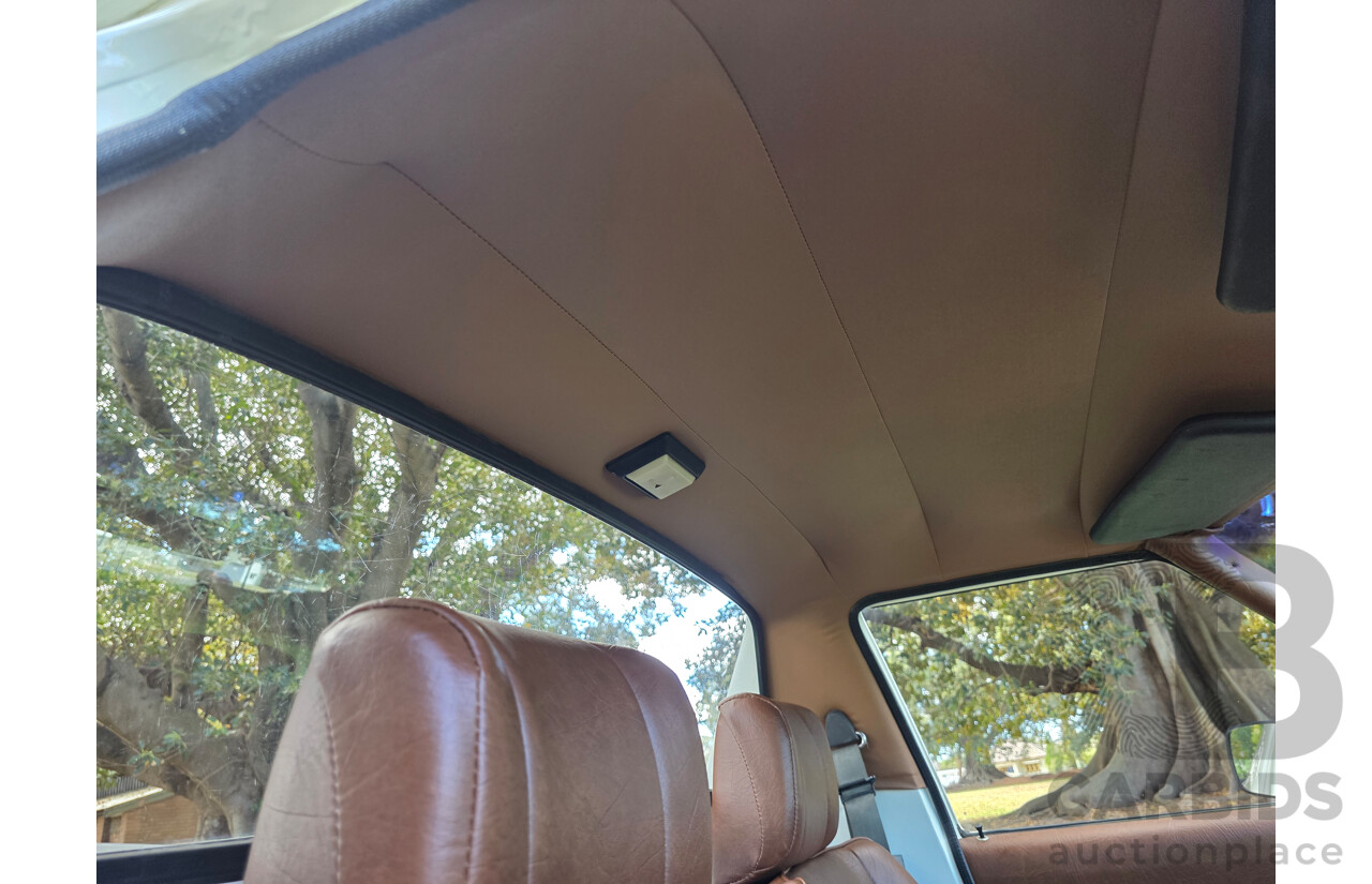 8/1981 Holden WB 2d Utility White V8 4.2L