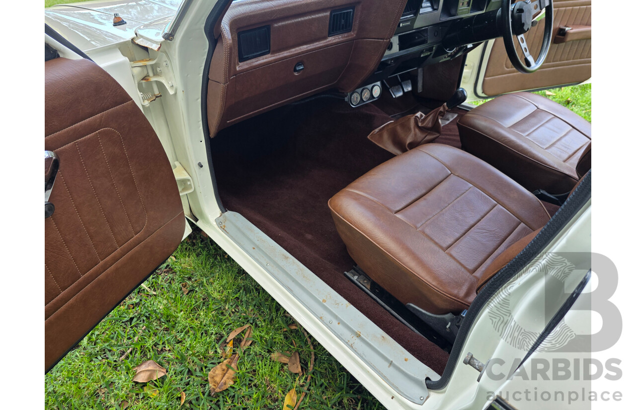 8/1981 Holden WB 2d Utility White V8 4.2L