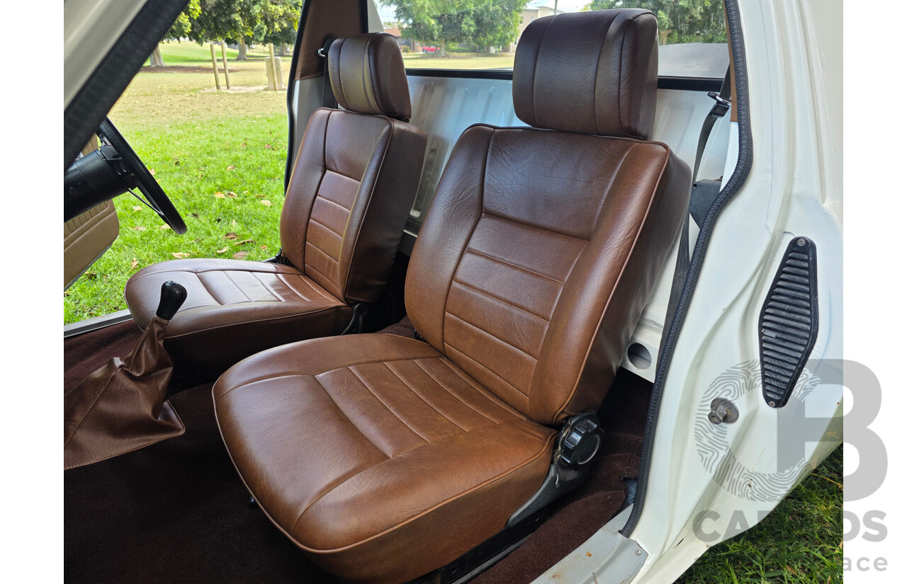 8/1981 Holden WB 2d Utility White V8 4.2L