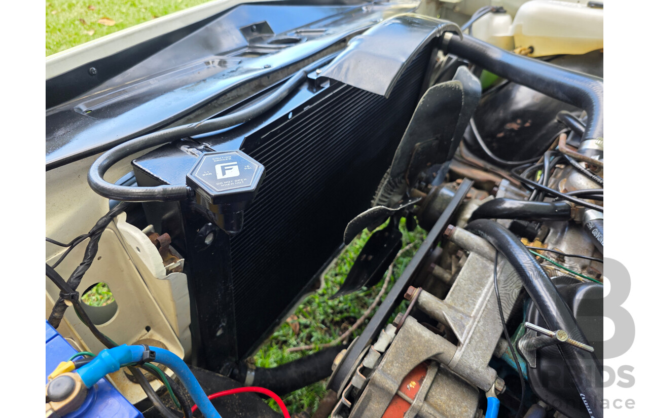 8/1981 Holden WB 2d Utility White V8 4.2L