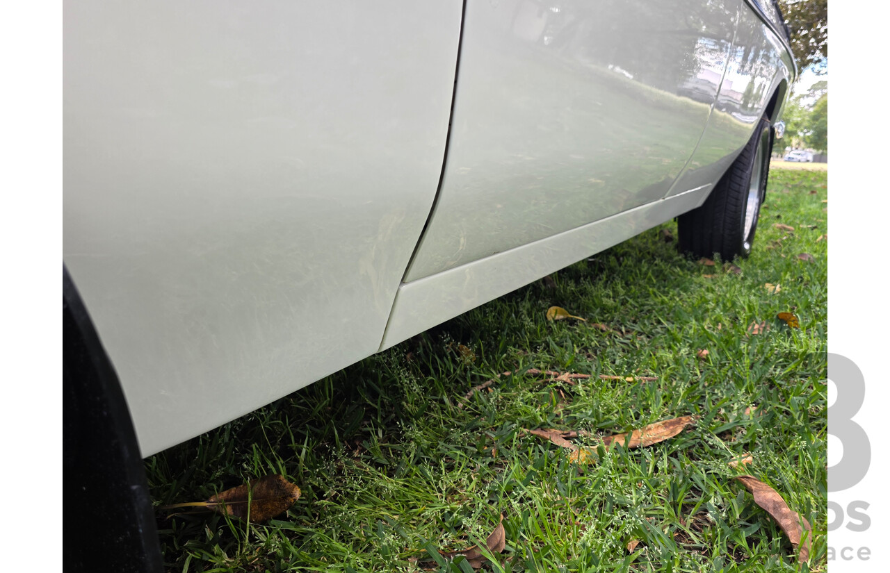8/1981 Holden WB 2d Utility White V8 4.2L