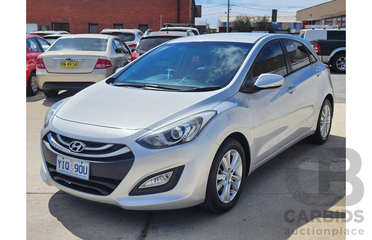 11/2014 Hyundai i30 SE 1.6 CRDi GD MY14 5d Hatchback Silver 1.6L