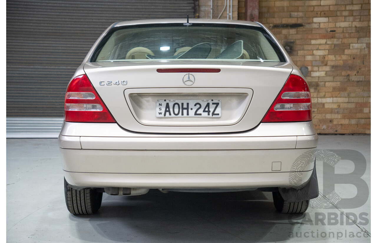 10/2002 Mercedes-Benz C240 Classic W203 4d Sedan Gold 2.6L